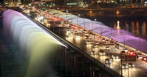 banpo fountain4 Latest Seoul Major Tourist Attraction : Banpo Bridge